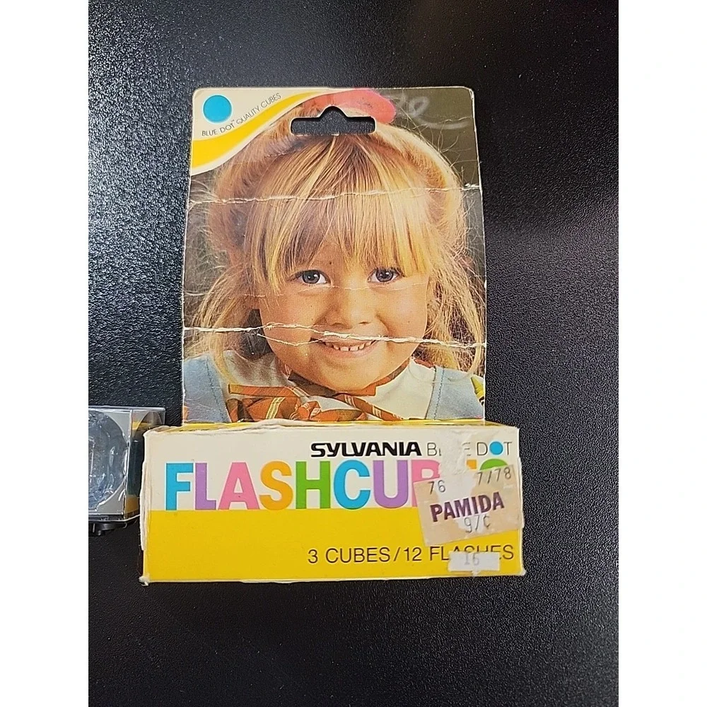Sylvania Blue‎ Dot Flashcubes Camera Flash Cubes 3 Pack 12 Flashes NEW OLD STOCK